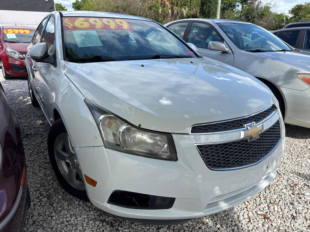 2013 Chevrolet Cruze - $6,999