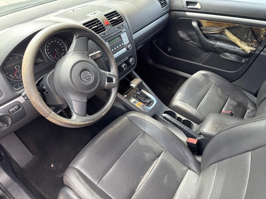 2010 Volkswagen Jetta - $4,999