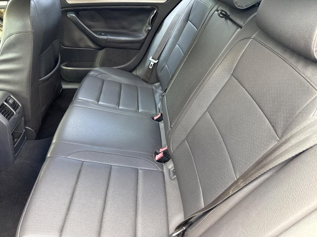 2010 Volkswagen Jetta - $4,999