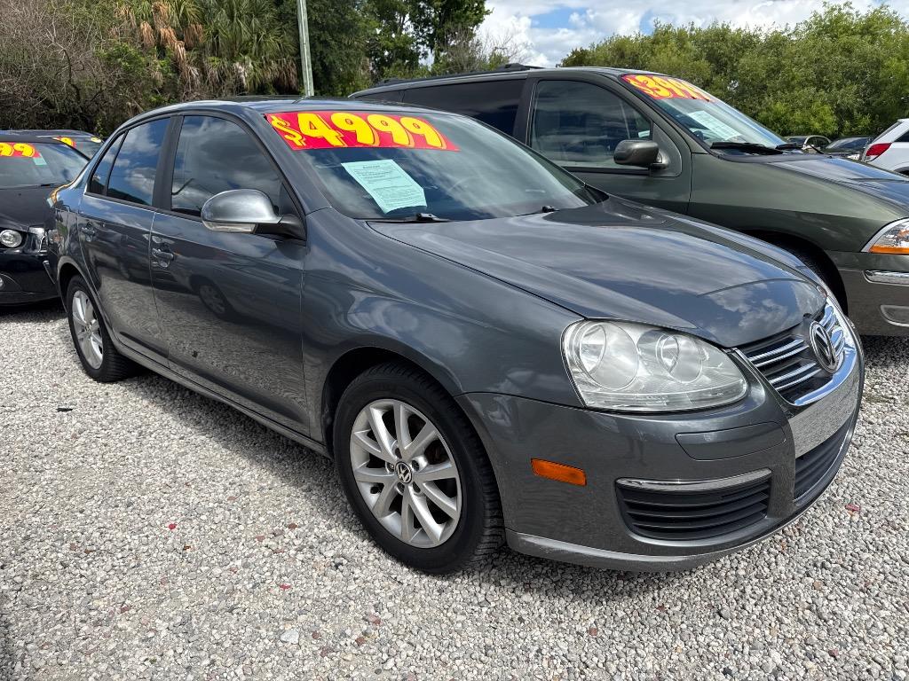 2010 Volkswagen Jetta - $4,999