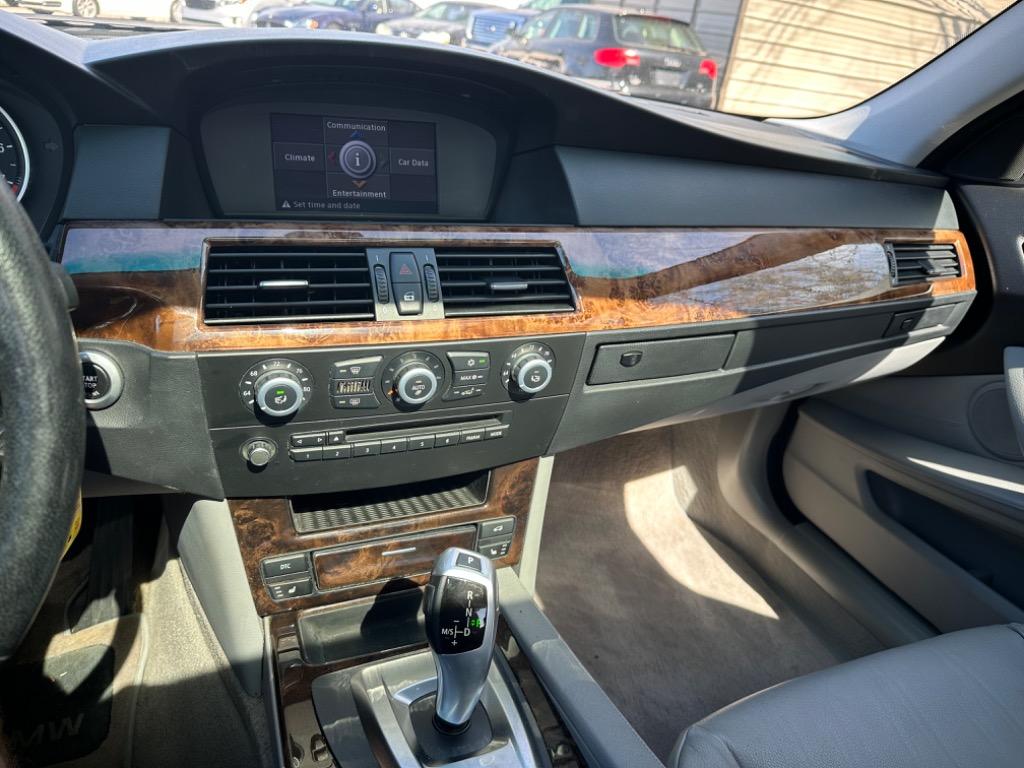 2009 BMW 528i