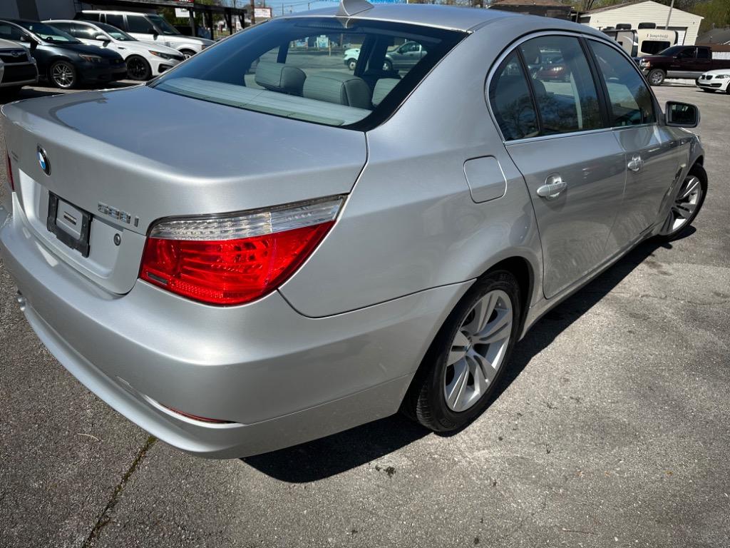 2009 BMW 528i