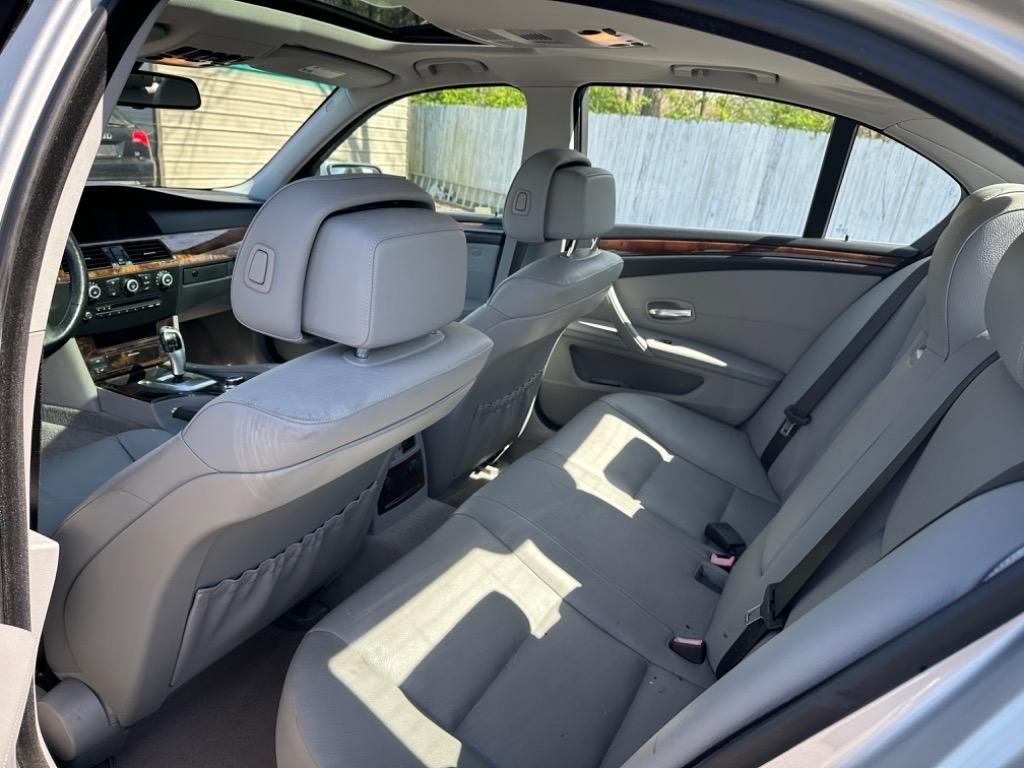 2009 BMW 528i