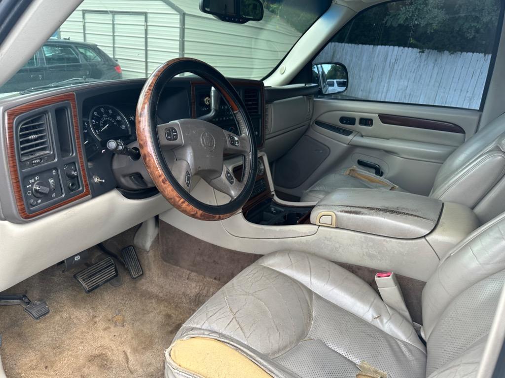 2003 Cadillac Escalade