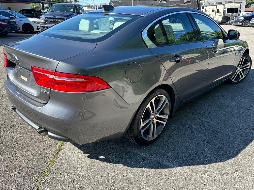 2017 Jaguar XE