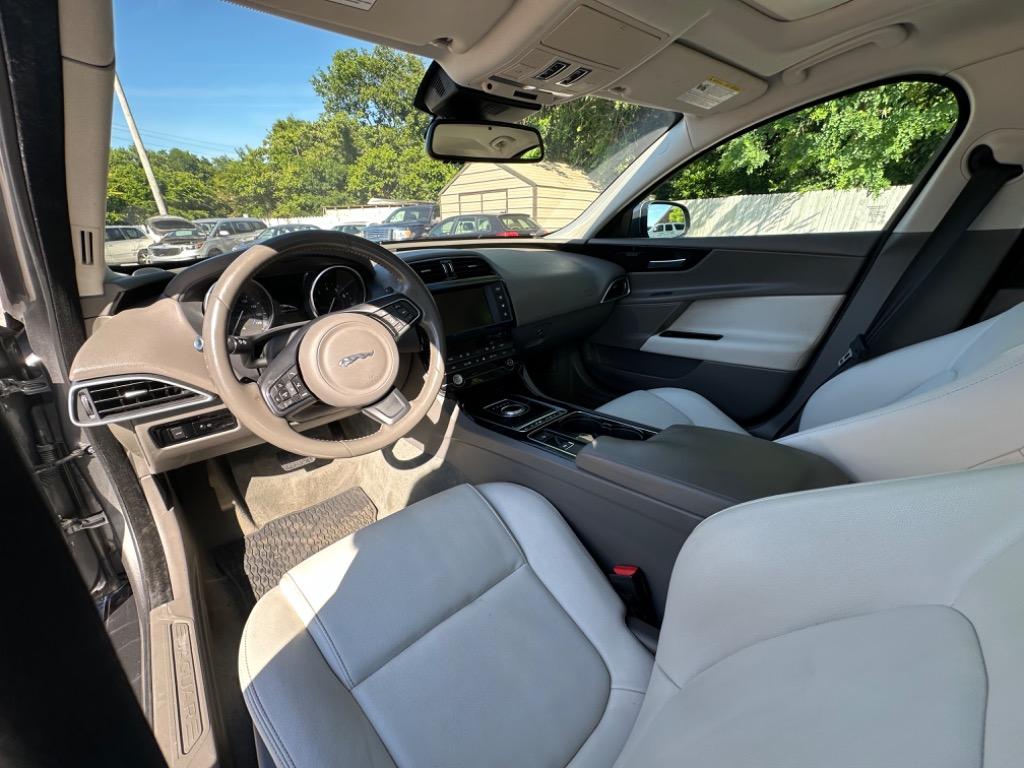 2017 Jaguar XE