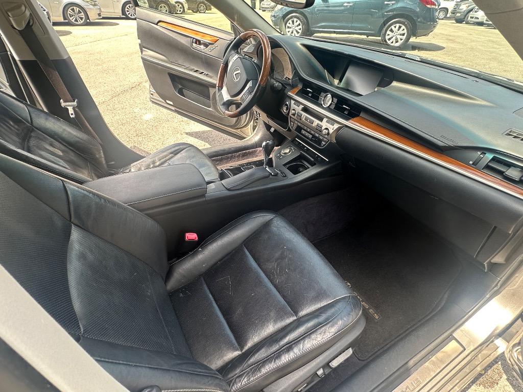 2015 Lexus ES