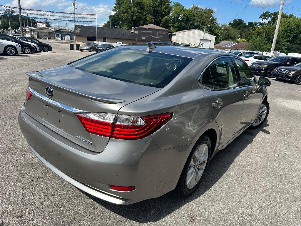 2015 Lexus ES