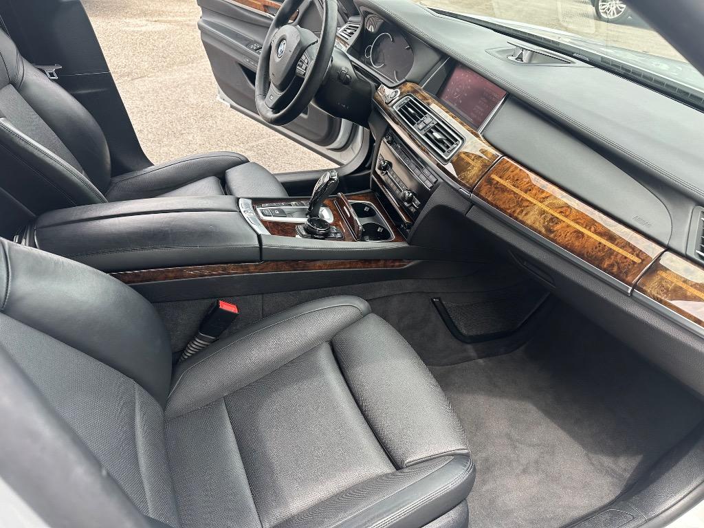 2015 BMW 750Li