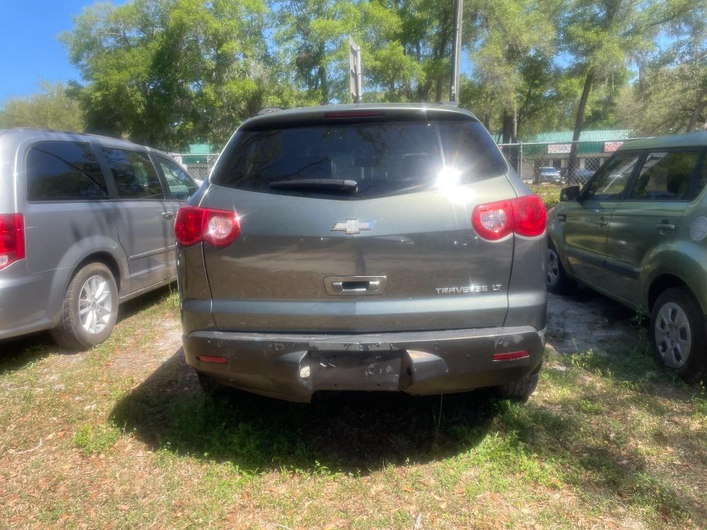 2011 Chevrolet Traverse LT photo