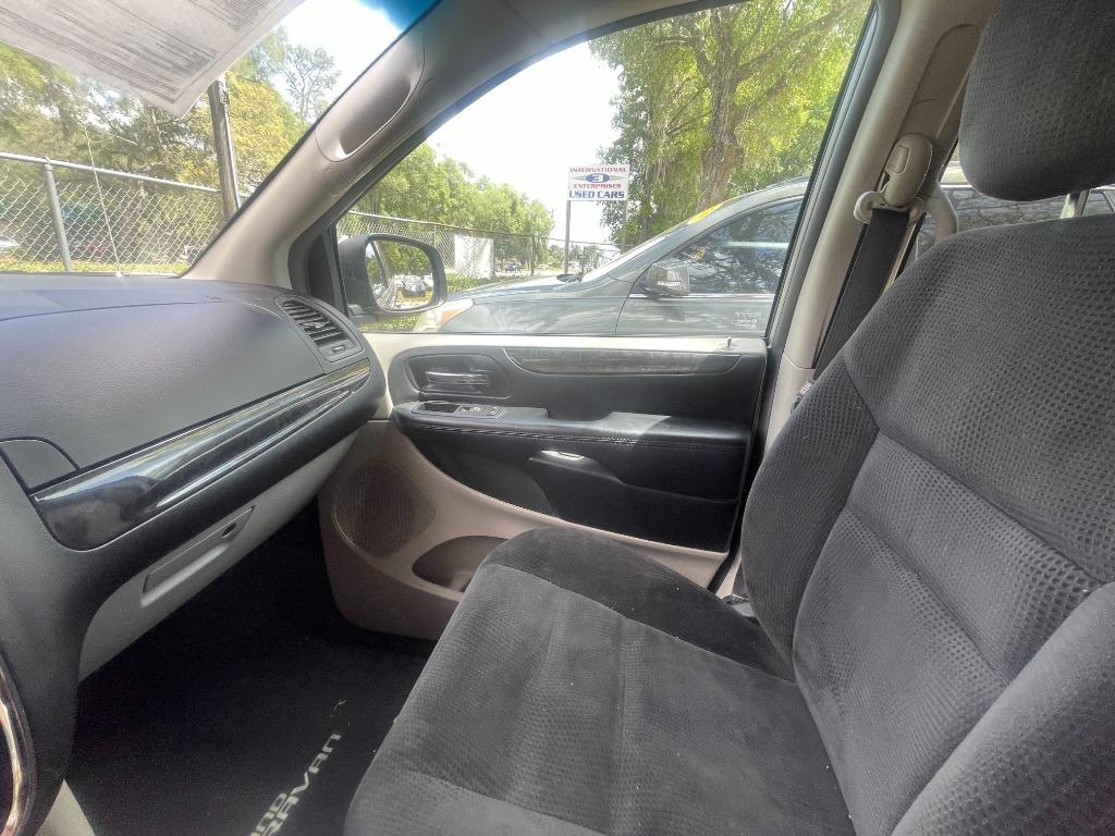2016 Dodge Grand Caravan - $7,200