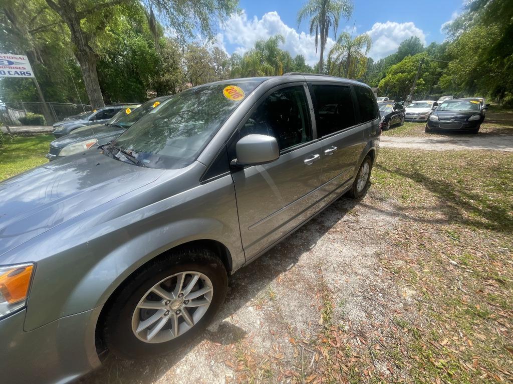 2016 Dodge Grand Caravan - $7,200