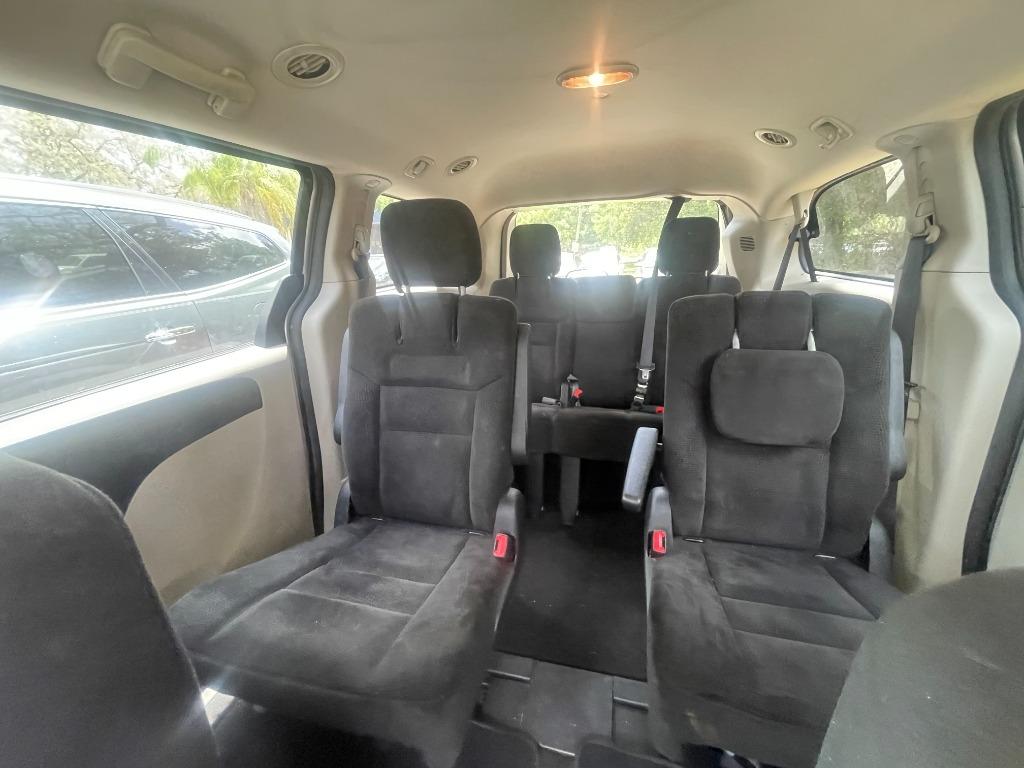 2016 Dodge Grand Caravan - $7,200