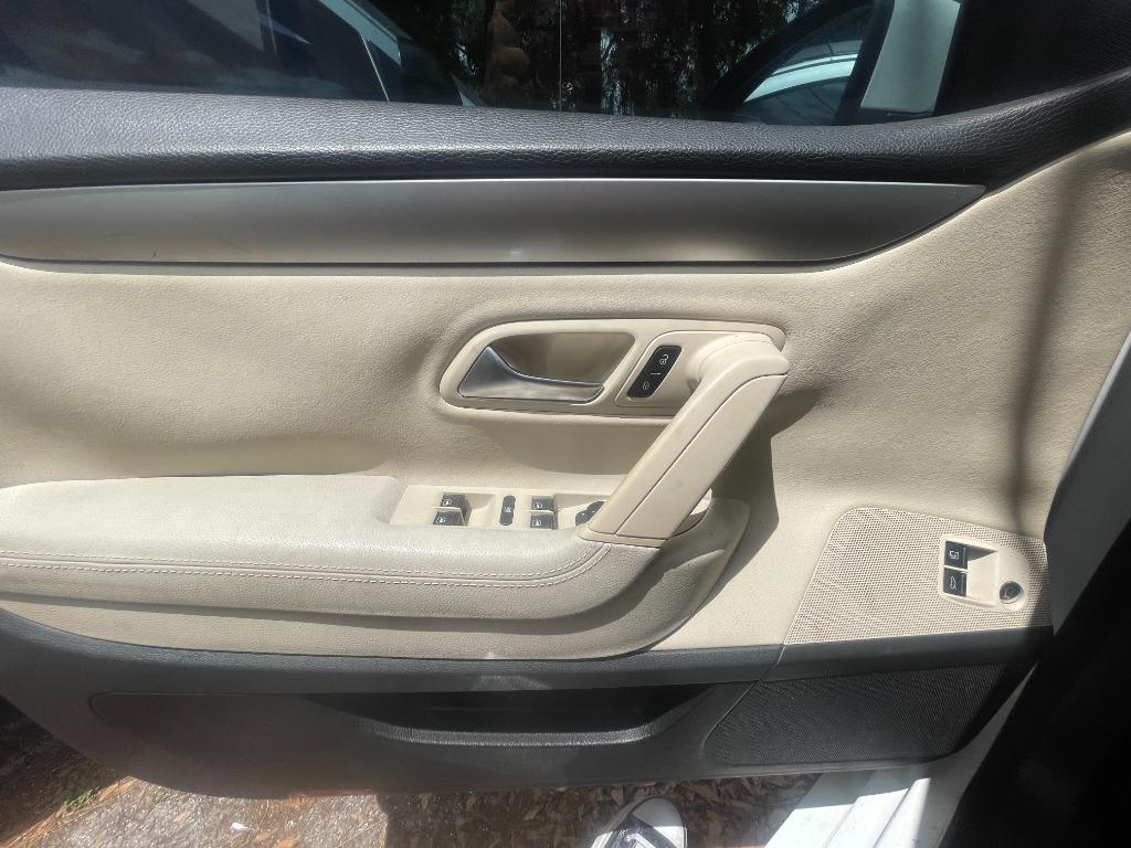 2011 Volkswagen CC Sport photo