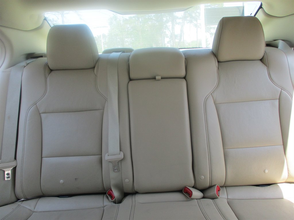 2015 Ford Taurus SEL photo