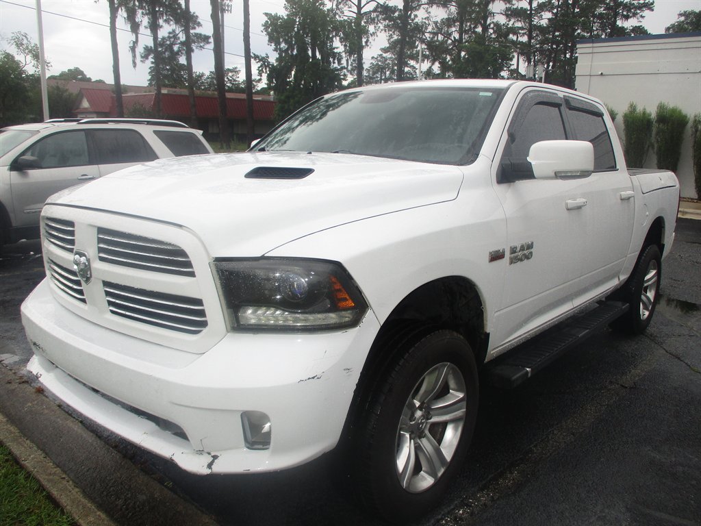 2015 RAM 1500 Sport photo