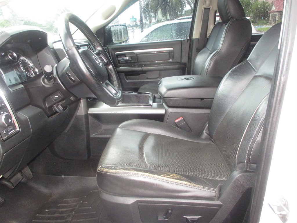 2015 RAM 1500 Sport photo