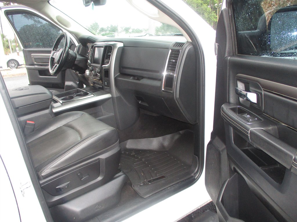 2015 RAM 1500 Sport photo