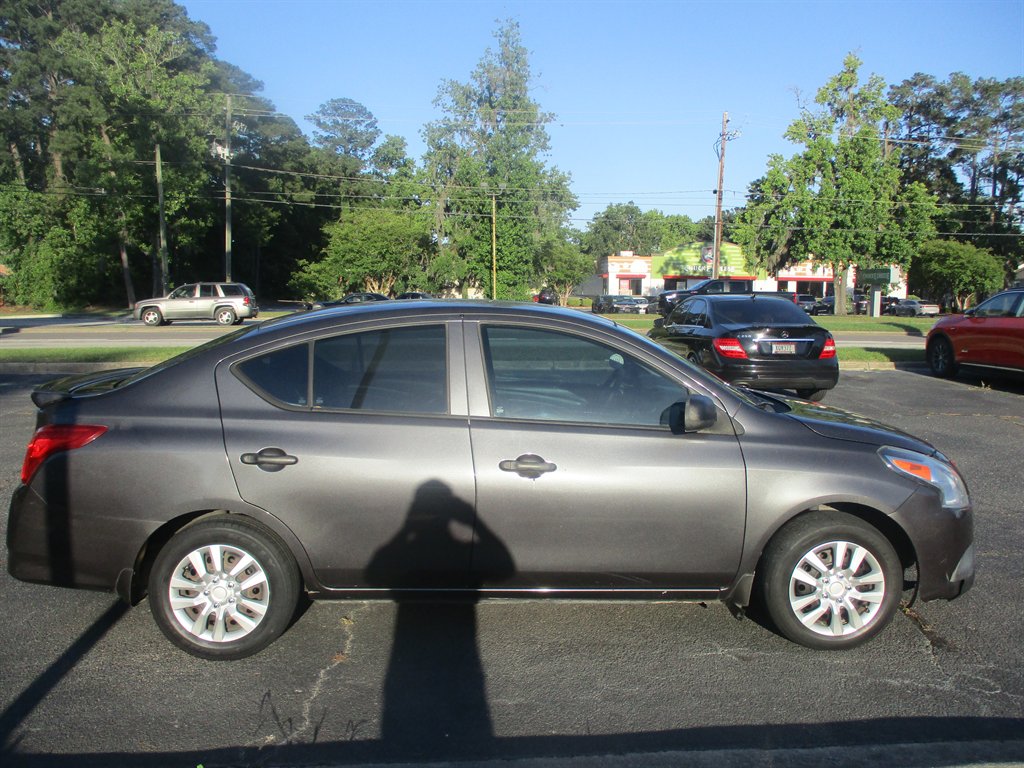 2015 Nissan Versa 1.6 S photo