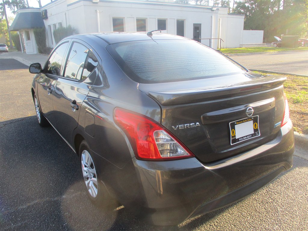 2015 Nissan Versa 1.6 S photo