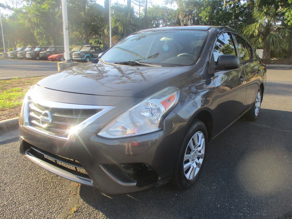 2015 Nissan Versa 1.6 S photo