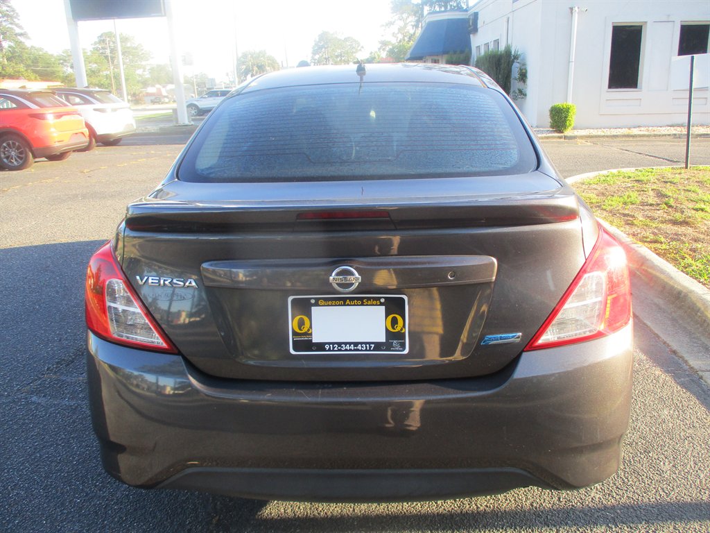 2015 Nissan Versa 1.6 S photo