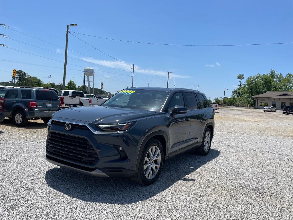 2024 Toyota Highlander - $46,999