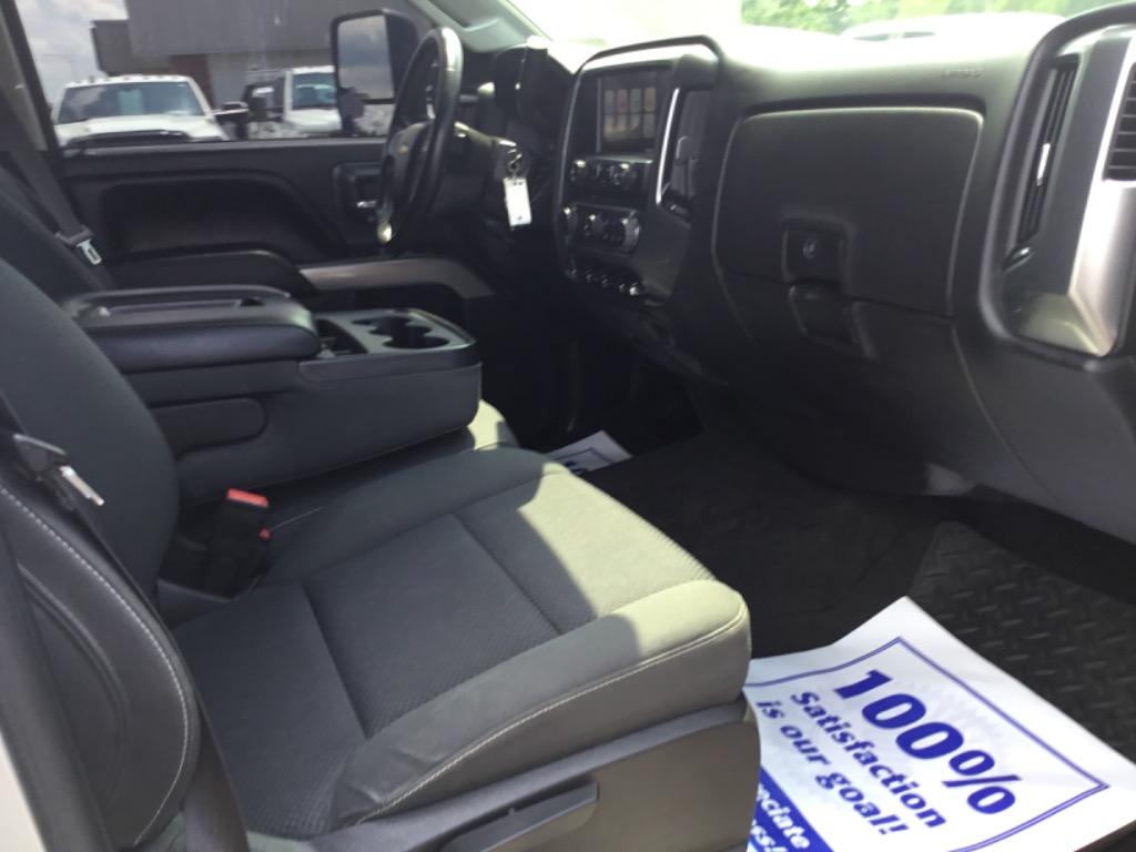2015 Chevrolet Silverado 2500 - $34,999