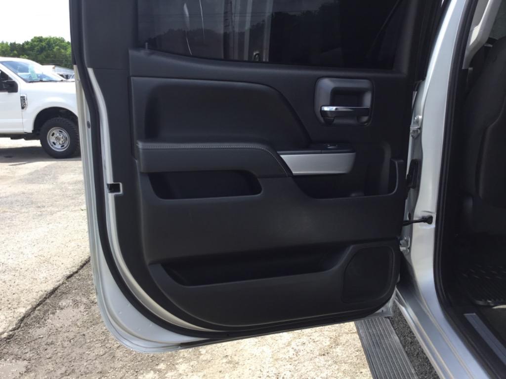 2015 Chevrolet Silverado 2500 - $34,999