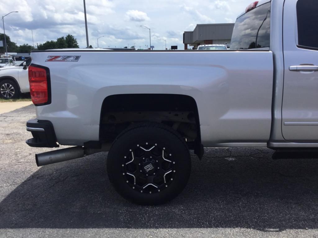 2015 Chevrolet Silverado 2500 - $34,999