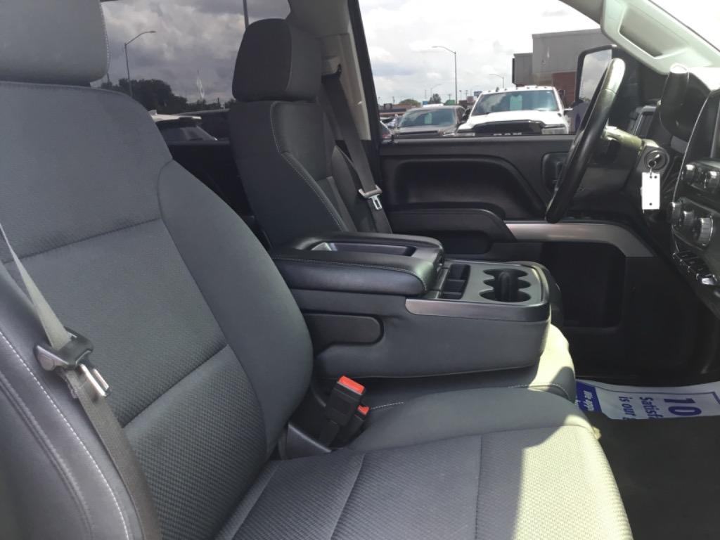 2015 Chevrolet Silverado 2500 - $34,999