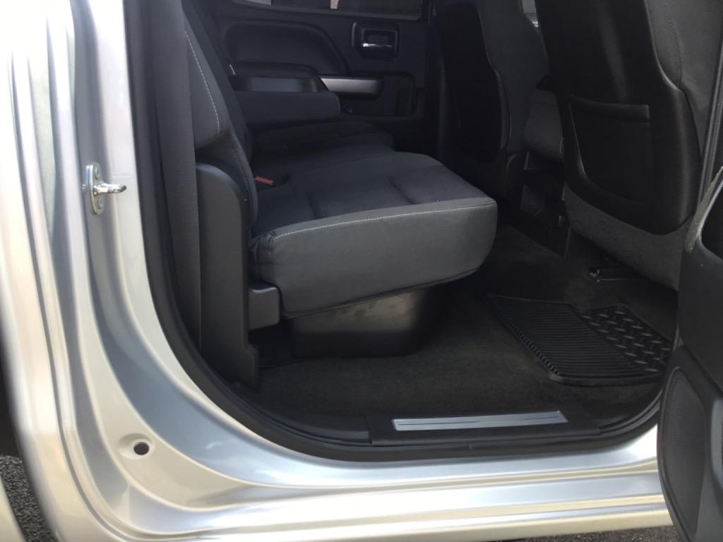 2015 Chevrolet Silverado 2500 - $34,999