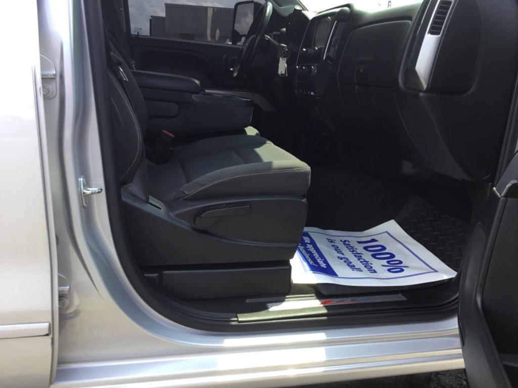 2015 Chevrolet Silverado 2500 - $34,999