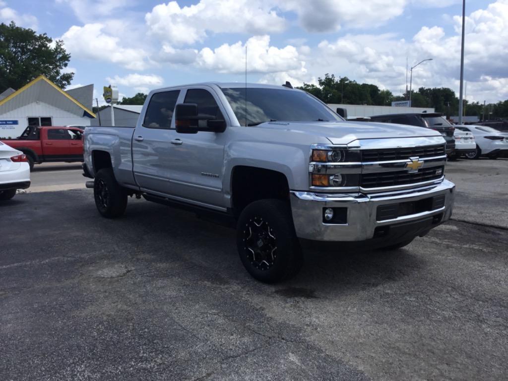 2015 Chevrolet Silverado 2500 - $34,999