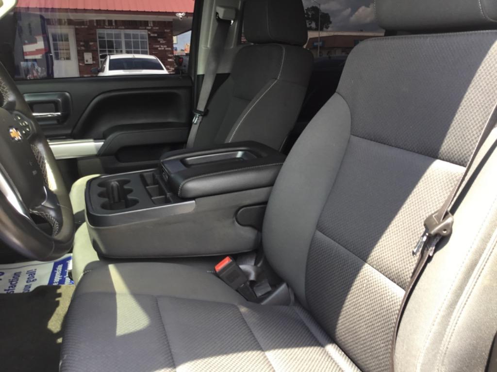 2015 Chevrolet Silverado 2500 - $34,999