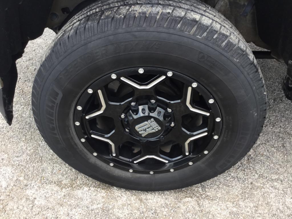 2015 Chevrolet Silverado 2500 - $34,999