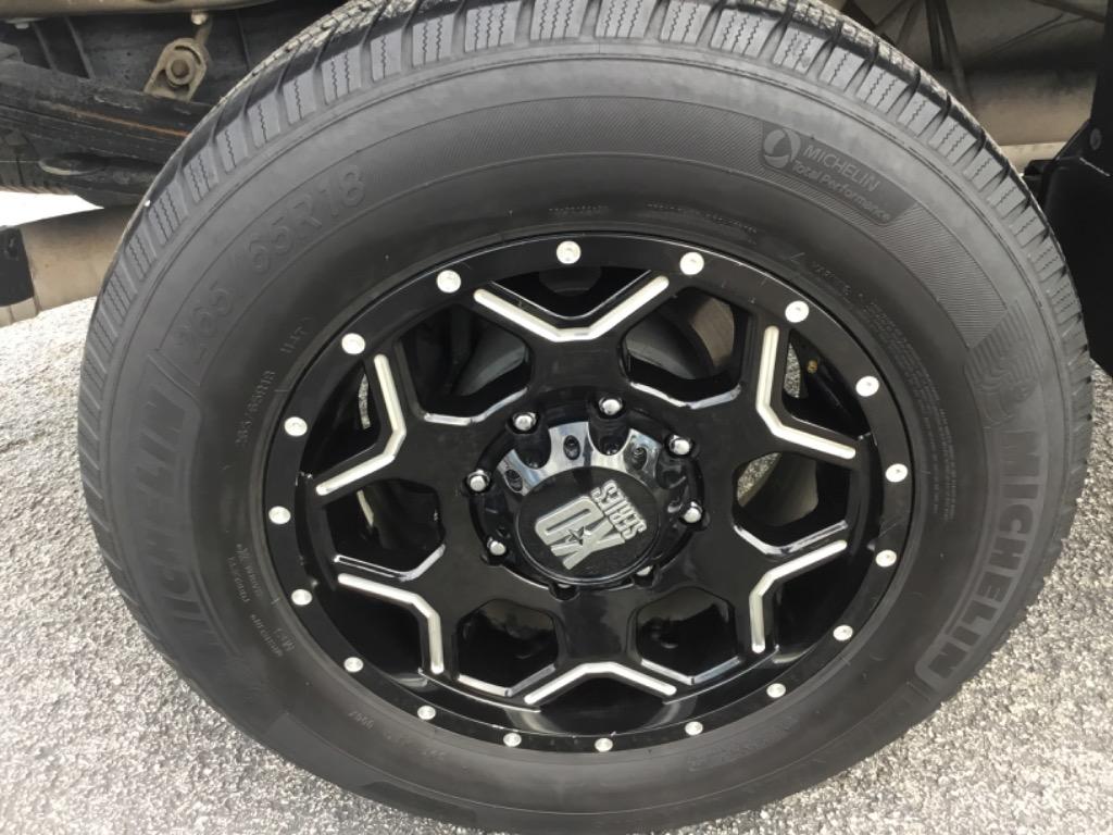 2015 Chevrolet Silverado 2500 - $34,999