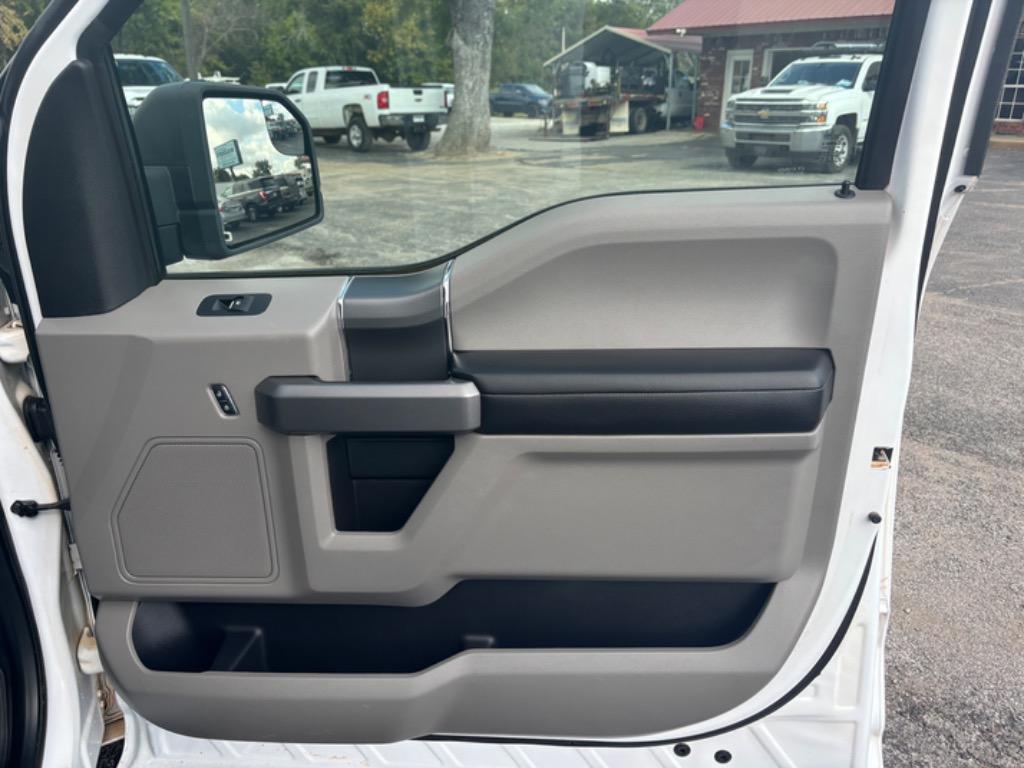 2016 Ford F150 XLT photo