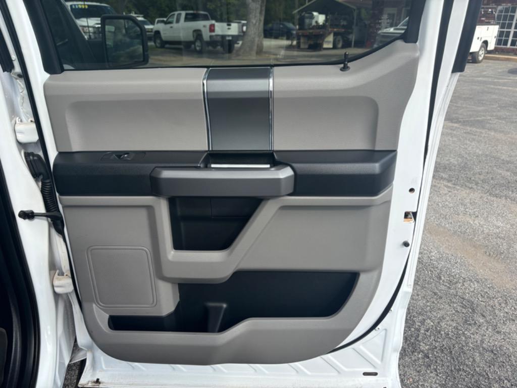 2016 Ford F150 XLT photo