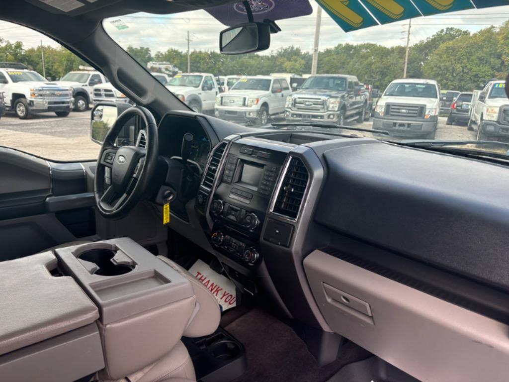 2016 Ford F150 XLT photo