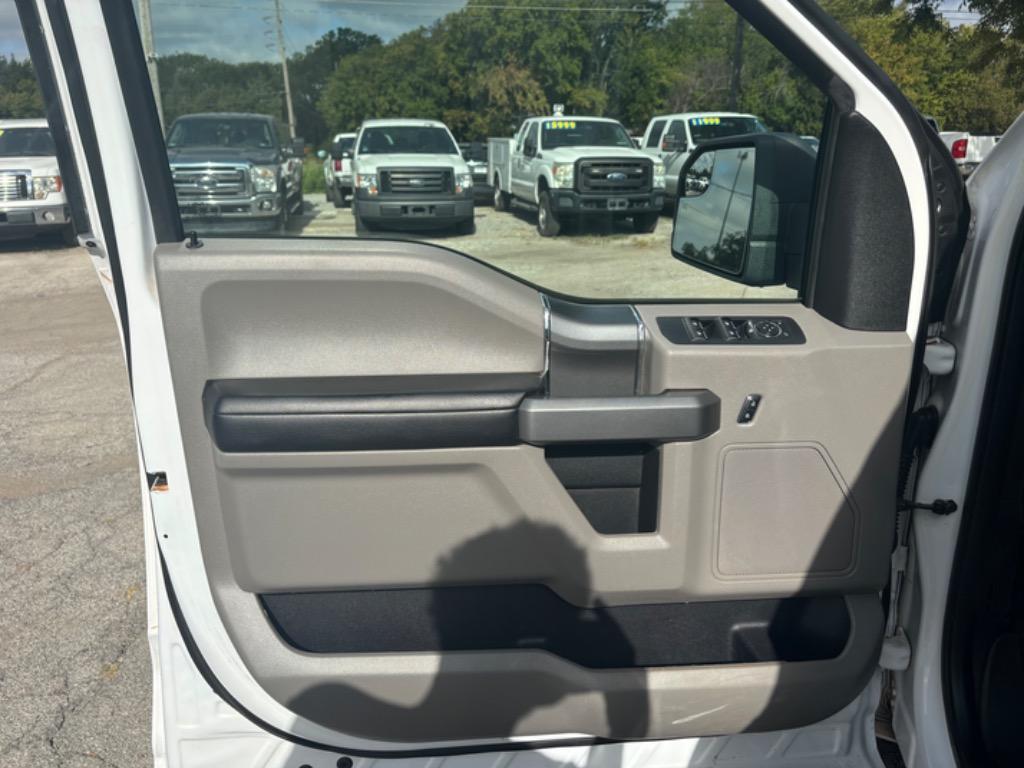 2016 Ford F150 XLT photo