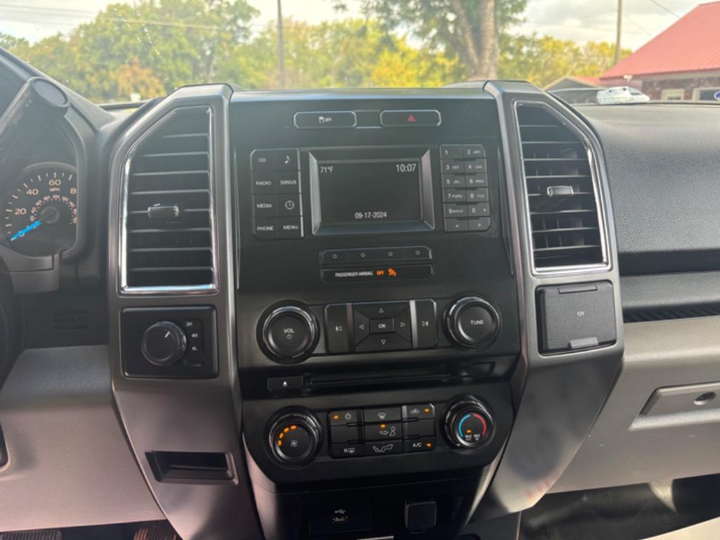 2016 Ford F150 XLT photo
