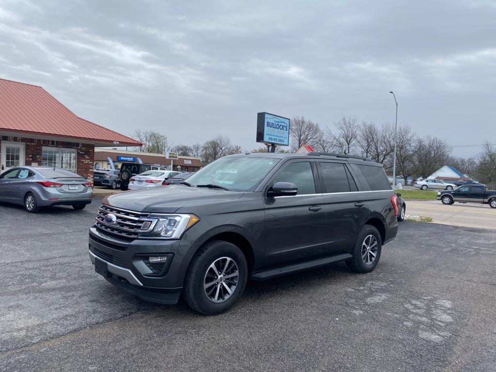 The 2019 Ford Expedition XLT photos