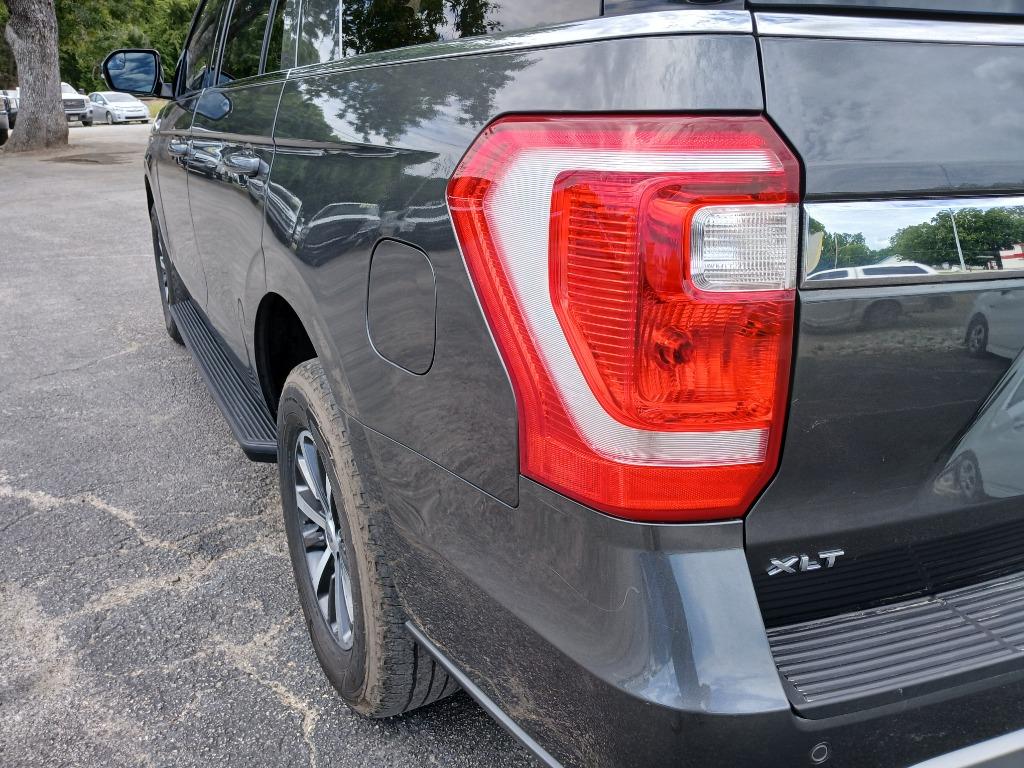 2019 Ford Expedition XLT photo