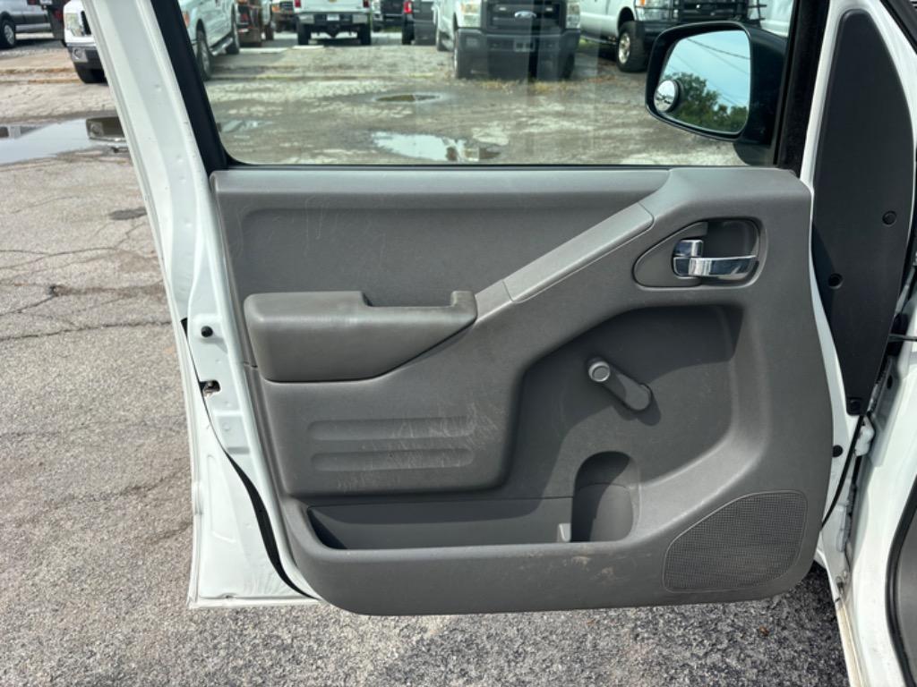2017 Nissan Frontier S photo