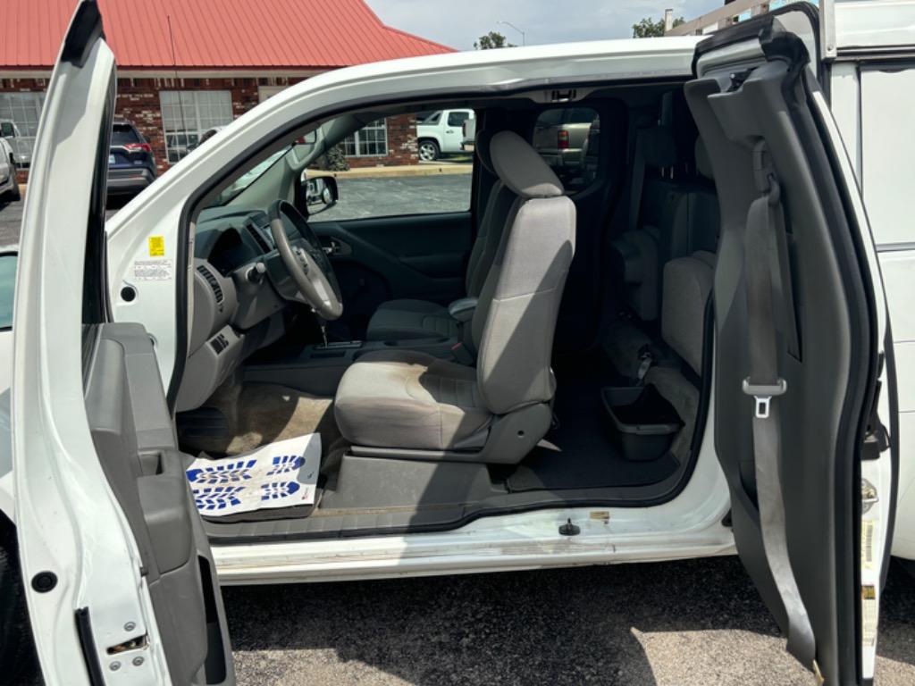 2017 Nissan Frontier S photo