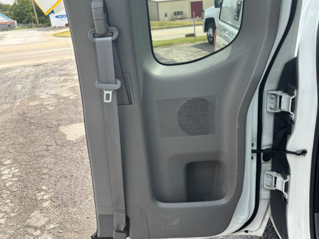 2017 Nissan Frontier S photo