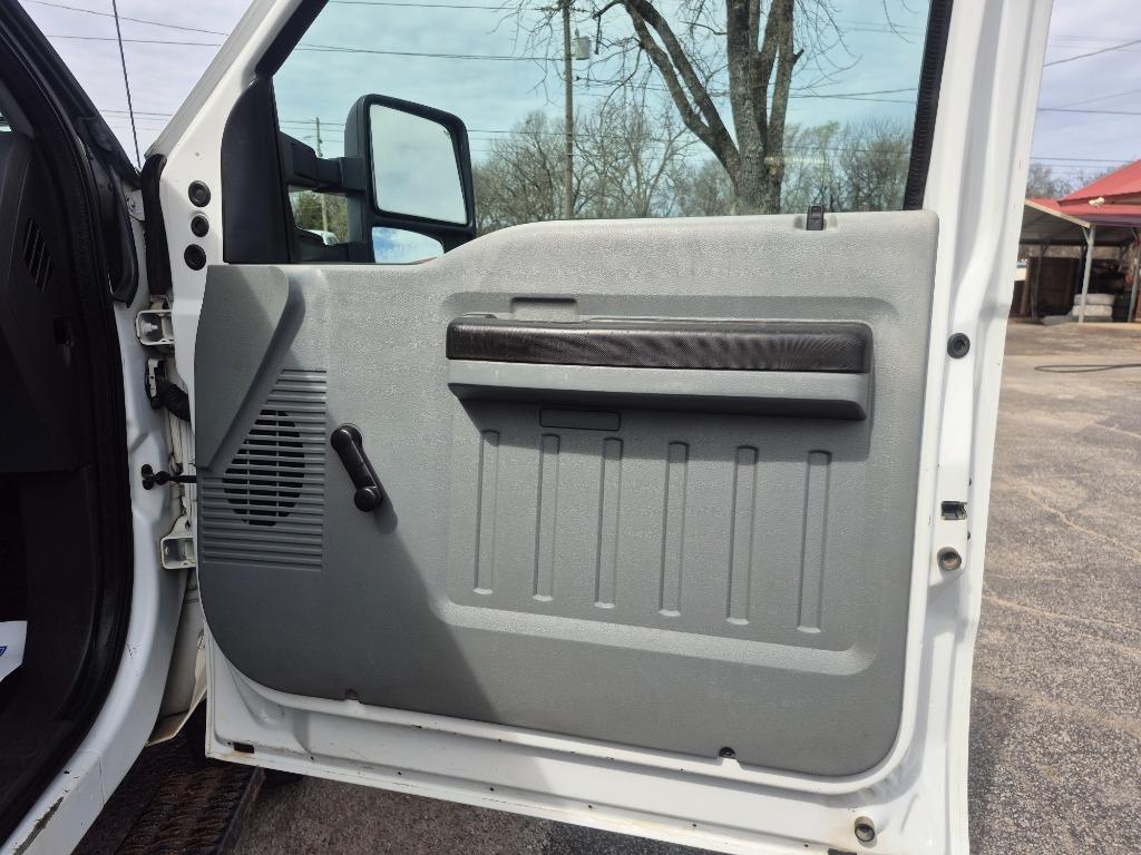 2011 Ford F-350 Super Duty - $16,999