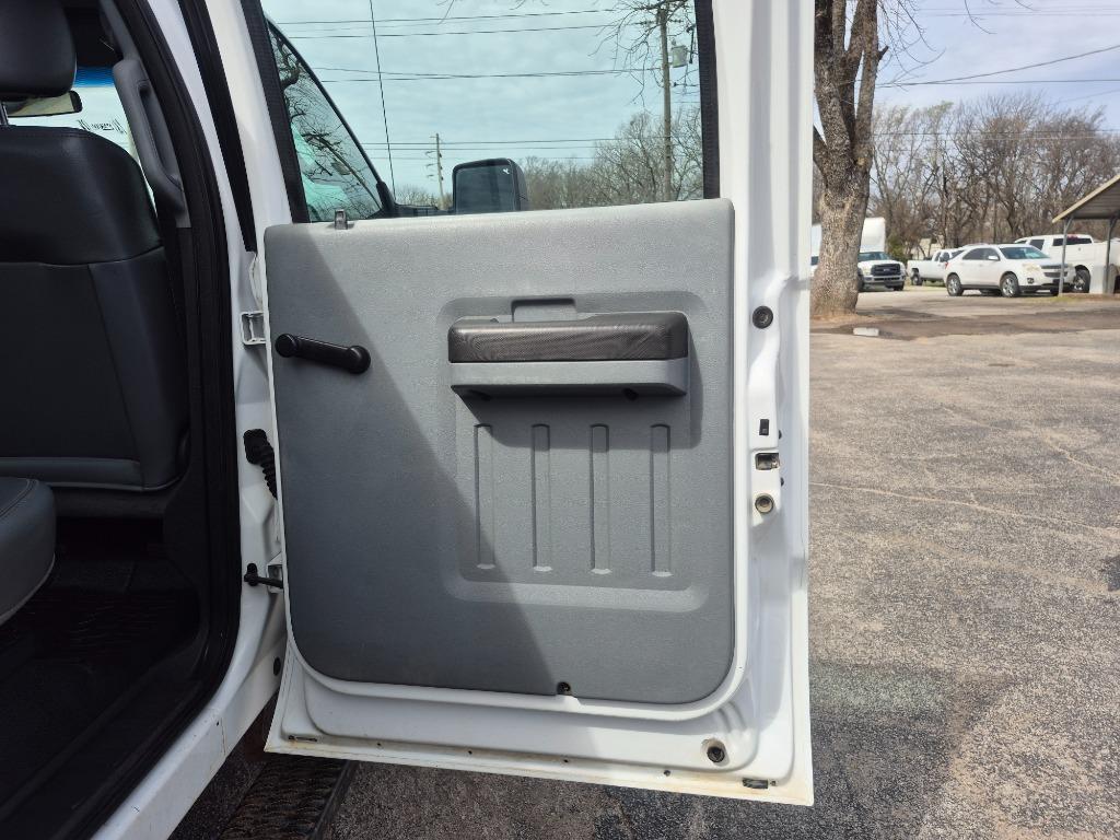 2011 Ford F-350 Super Duty - $16,999