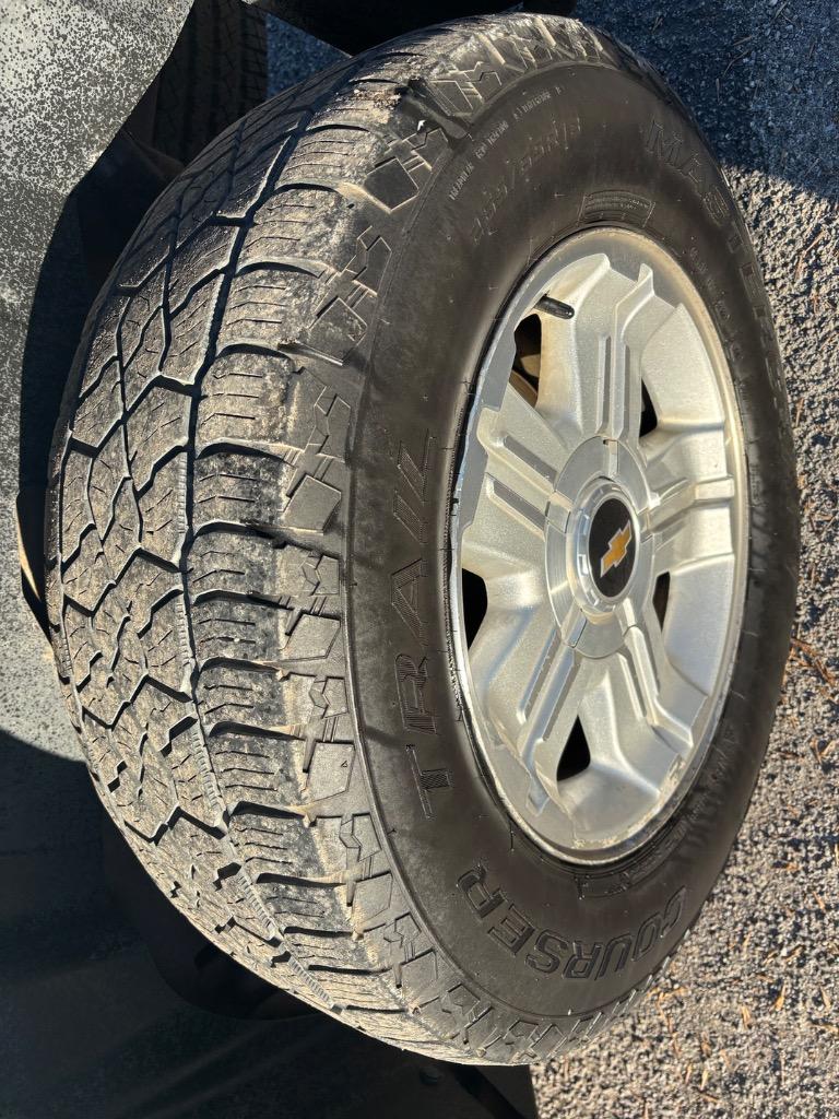 2011 Chevrolet Tahoe LT photo